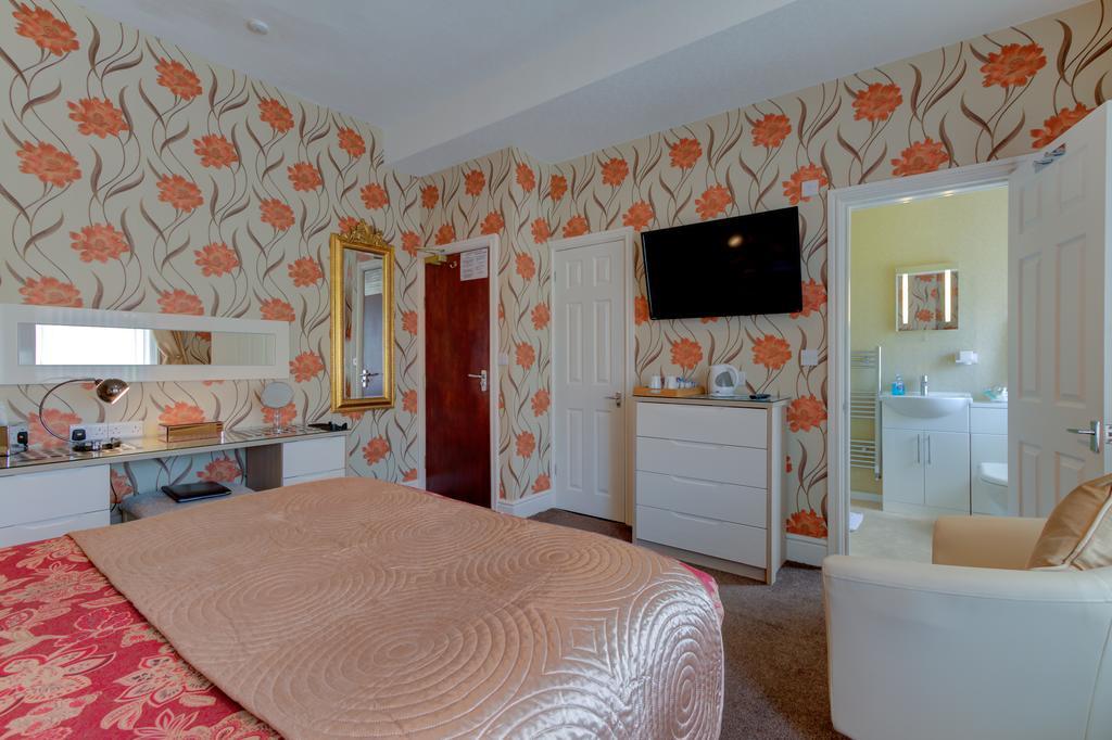 Valentine Lodge Over 21 Adult Couples Only Blackpool Esterno foto