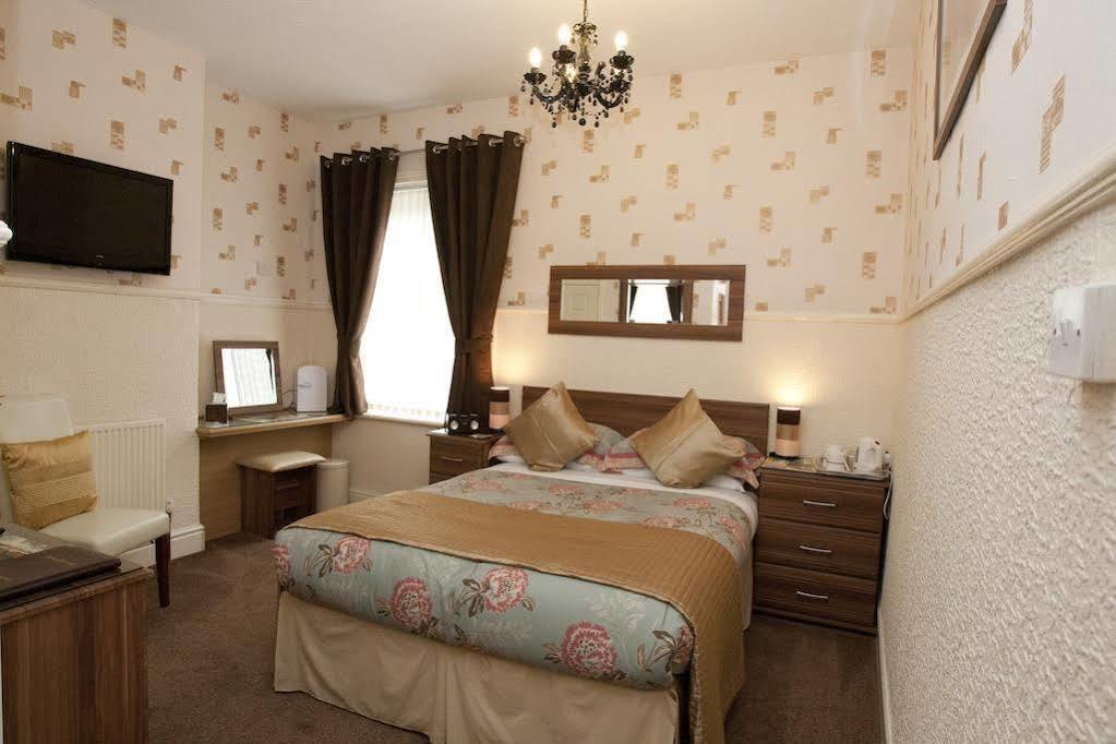 Valentine Lodge Over 21 Adult Couples Only Blackpool Esterno foto