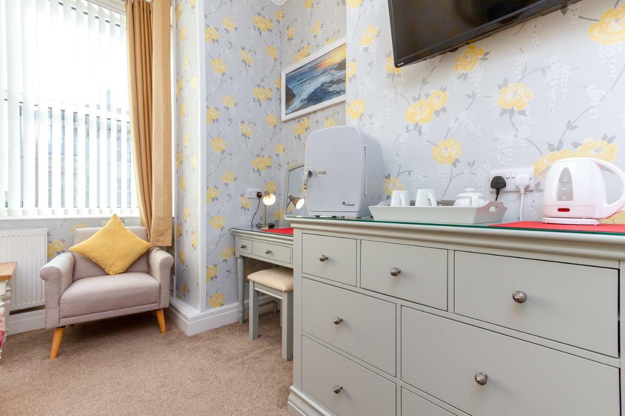 Valentine Lodge Over 21 Adult Couples Only Blackpool Esterno foto